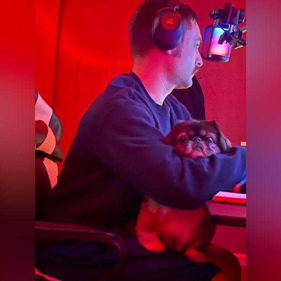 Meet your Posher, Breena🌸 - Picture 9 of 11